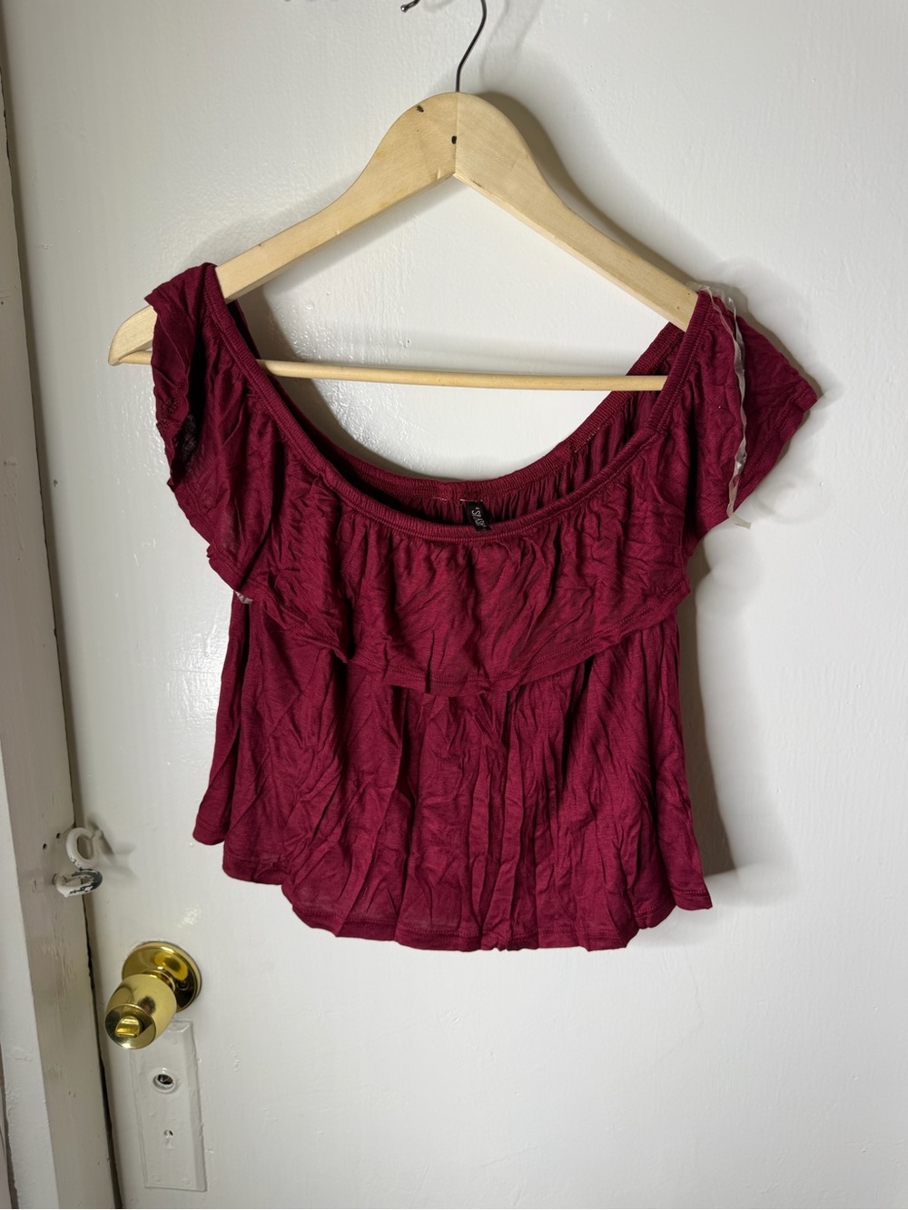 mandee Off-Shoulder Ruffled Crop Top in Burgundy